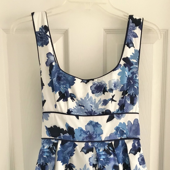 Juniors Blue Floral Dress Size 7 - Picture 4 of 7